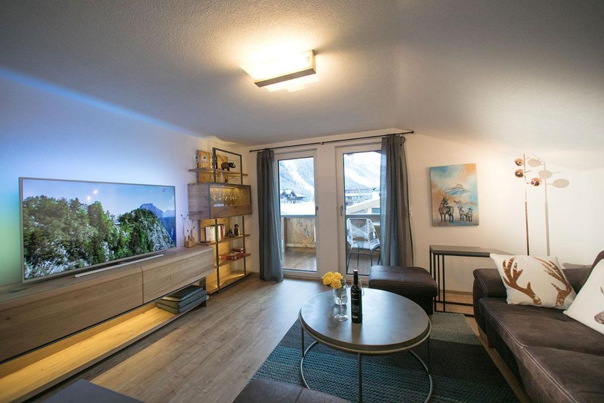 Appartement Zill Tux Eksteriør bilde